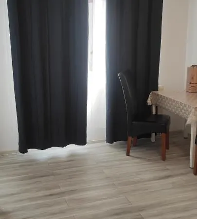 Apartment Garsoniera Valeria *